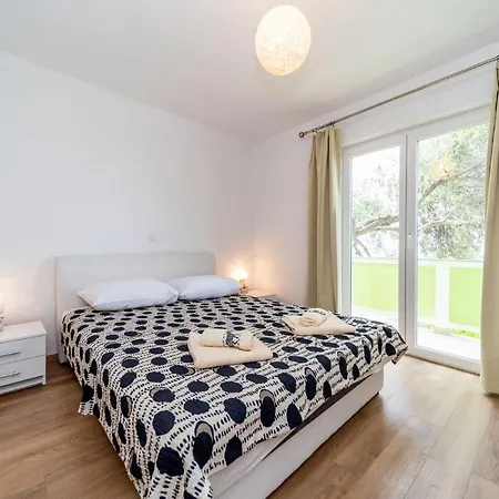 Pero Dido Апартаменты